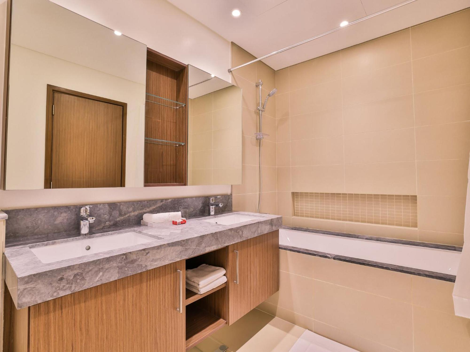 Luxurious Apartments Dubai Marina Views Pool Gym By Sojo Stay Eksteriør bilde