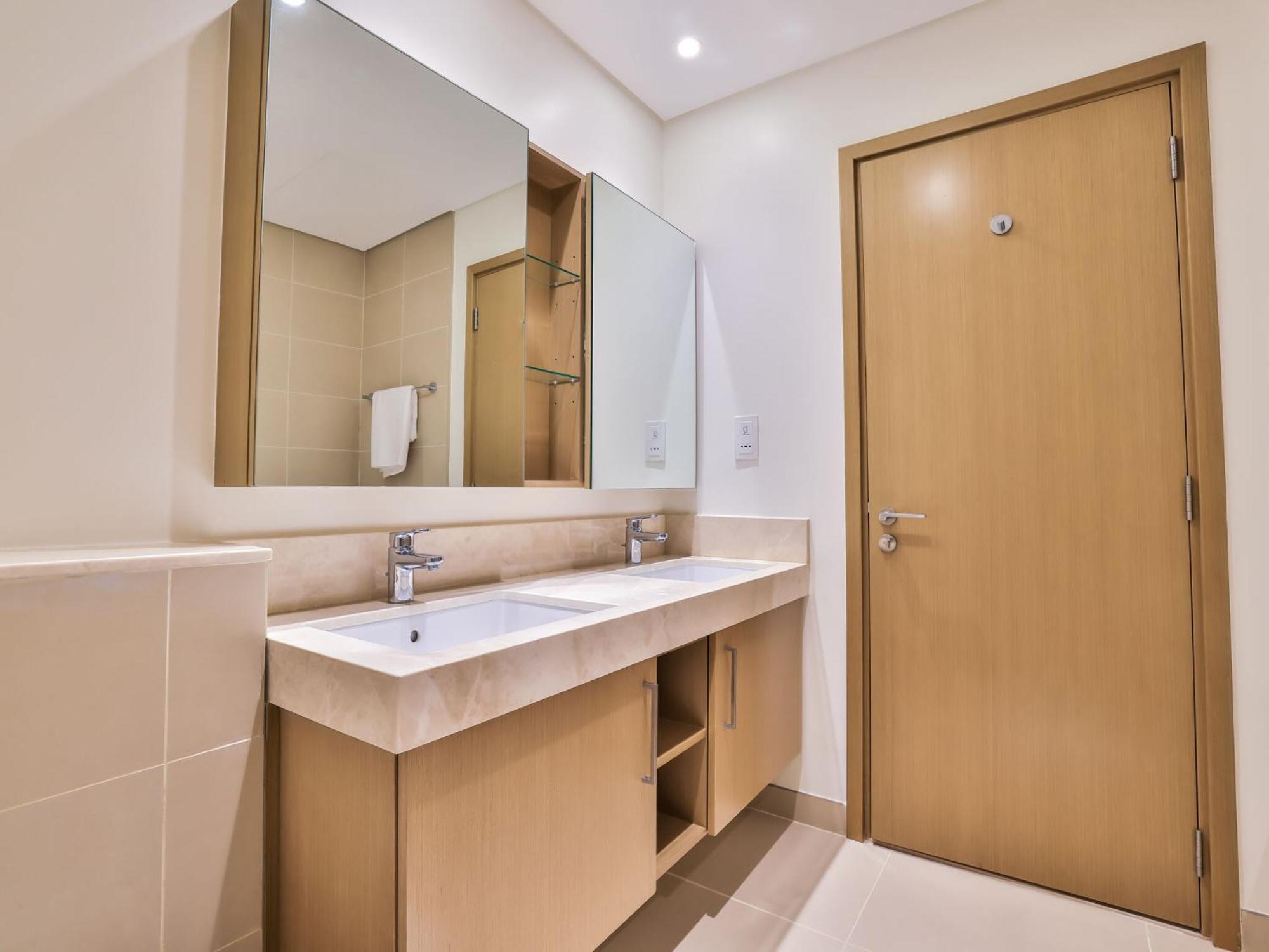 Luxurious Apartments Dubai Marina Views Pool Gym By Sojo Stay Eksteriør bilde