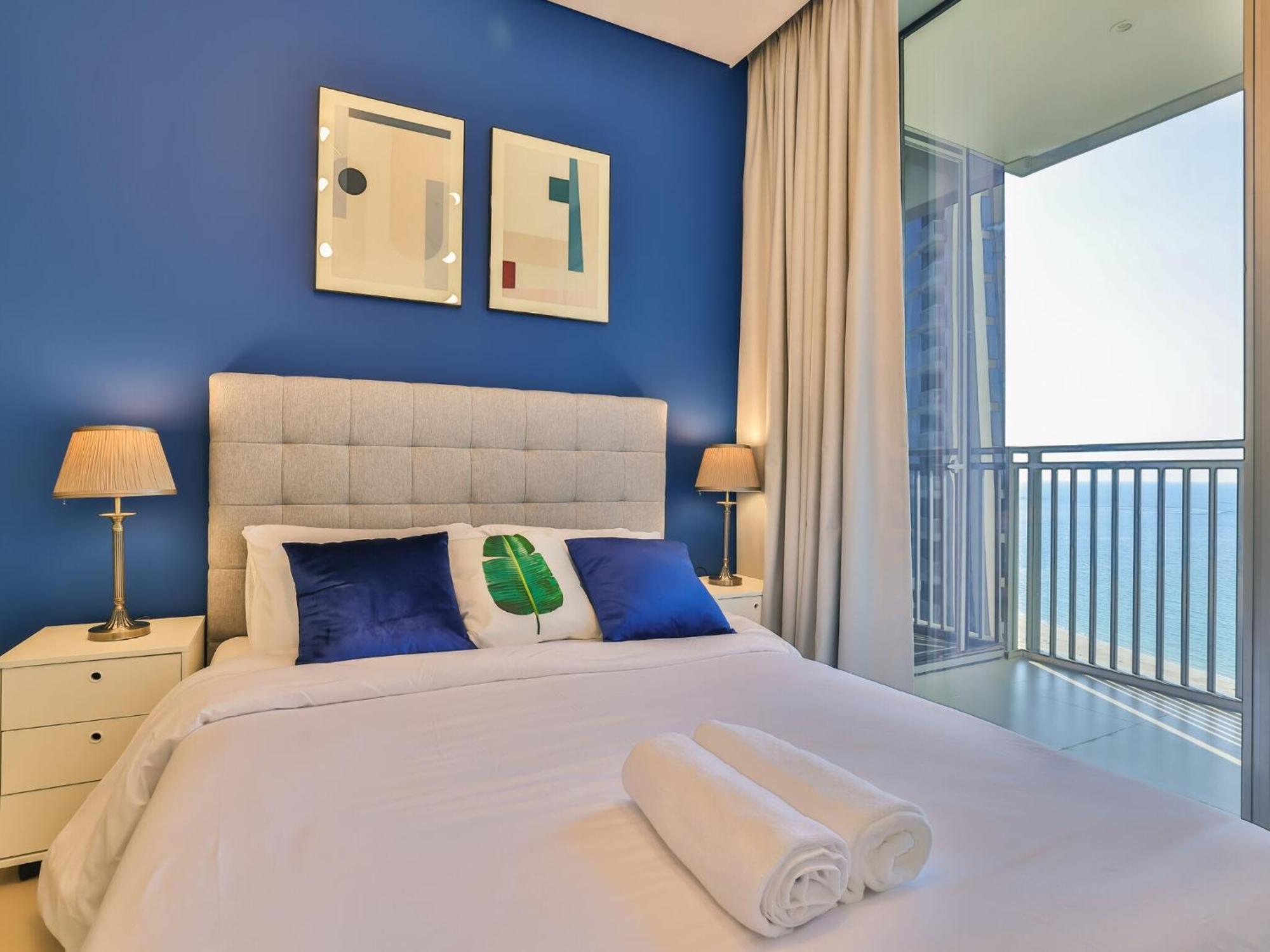Luxurious Apartments Dubai Marina Views Pool Gym By Sojo Stay Eksteriør bilde